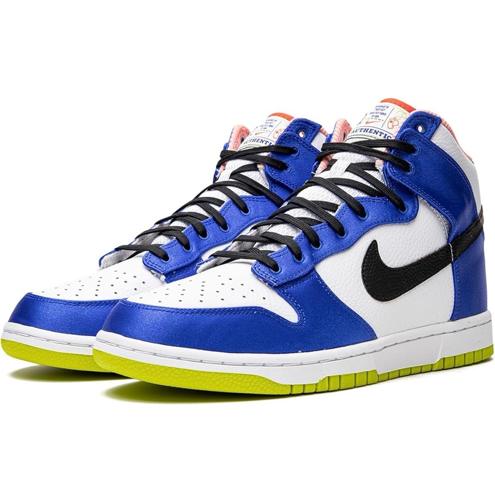 Nike ‘Blue Satin’ Dunks